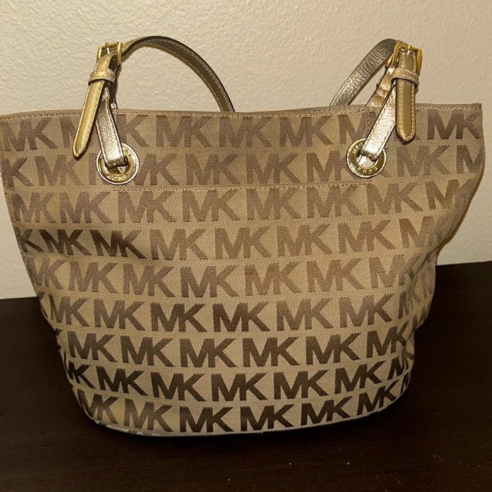 Large Michael Kors purse